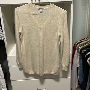 Tommy Bahama v neck sweater tan with gold thread accents